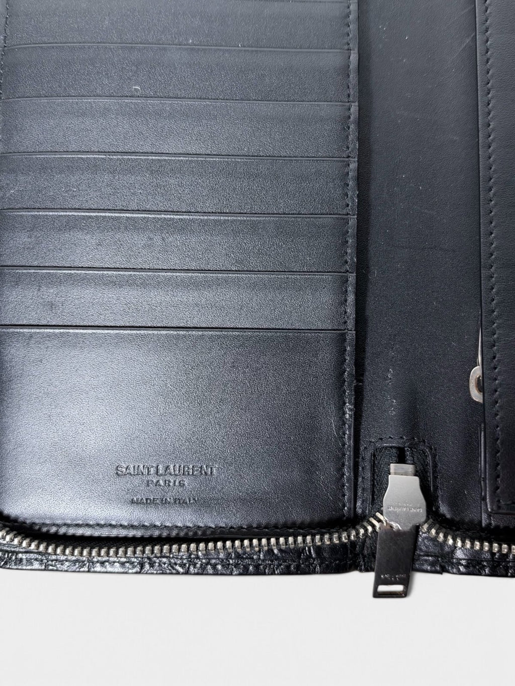 Portefeuille Saint Laurent zippé, cuir façon croco
