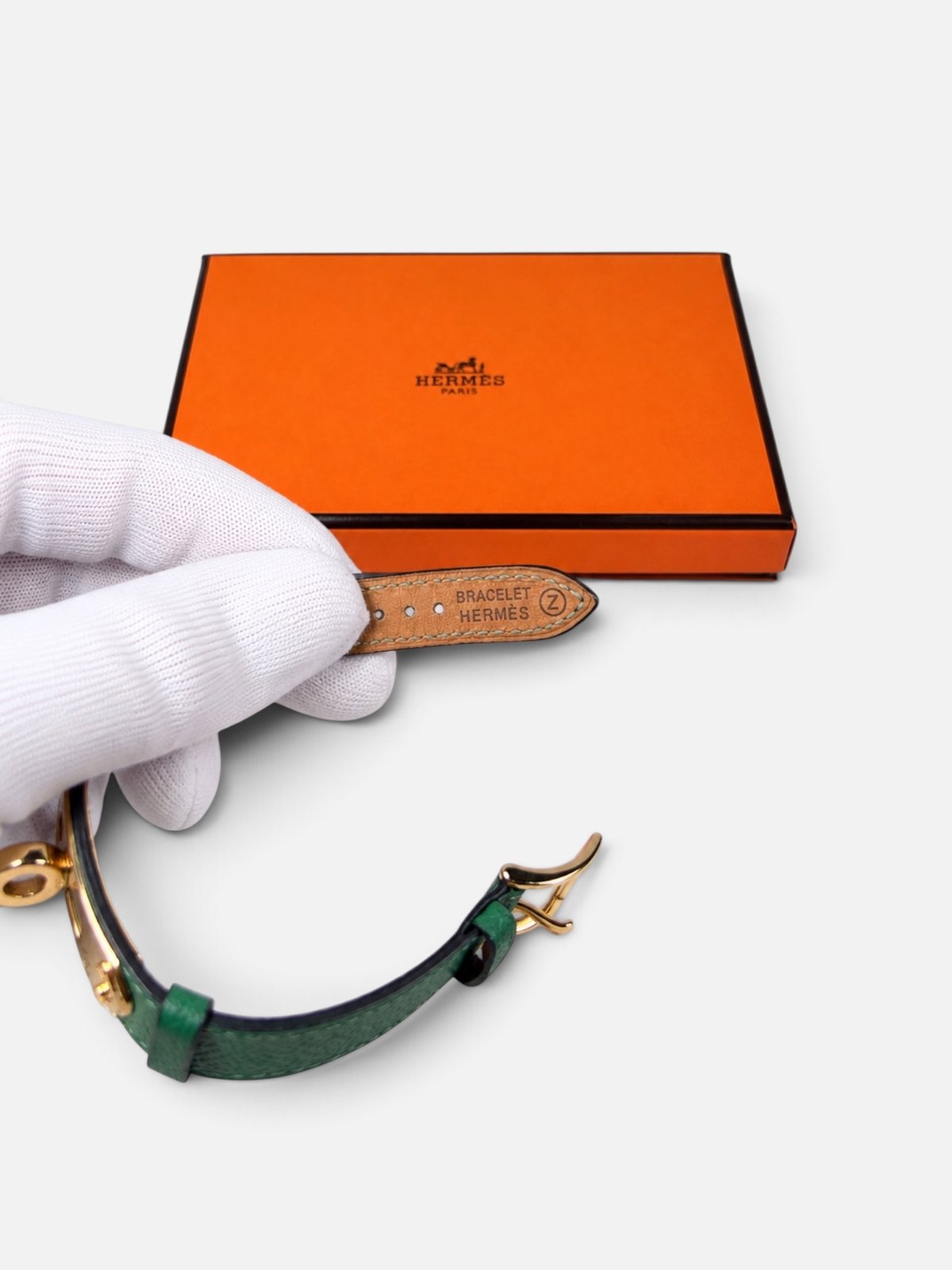 Hermes bracelet en cuir vert